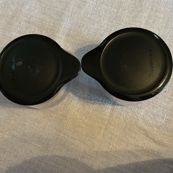 Tupperware carafe & accessories - Picture 8 of 9